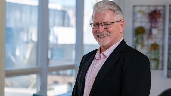 faculty-Alastair-Irons