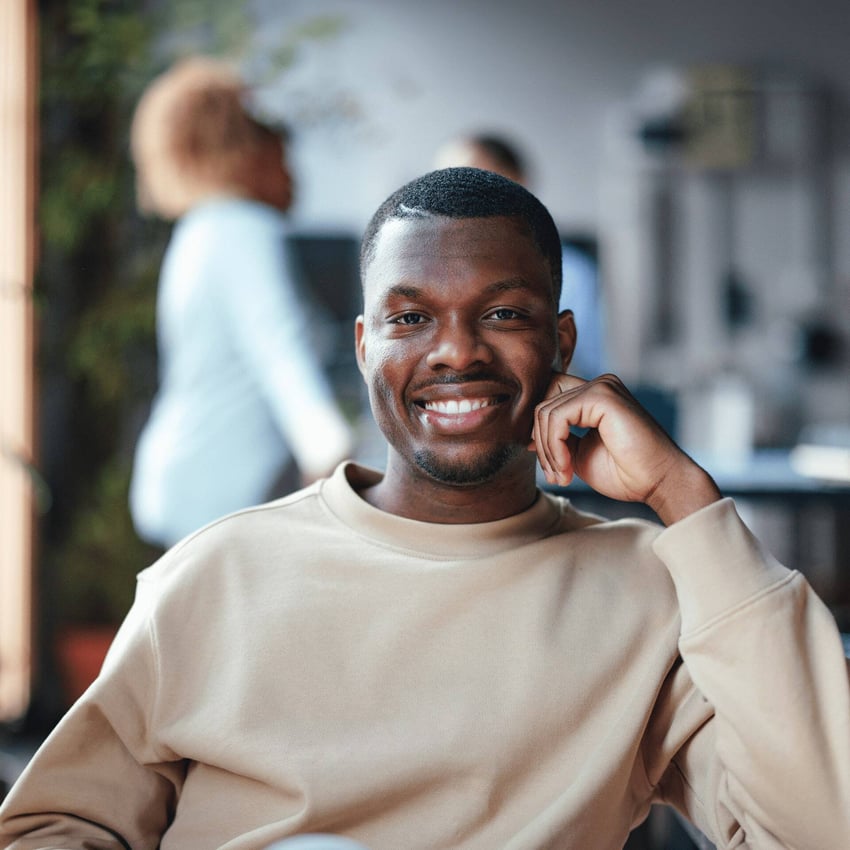 Business intelligence analyst co writing a business plan for an organisation in London.