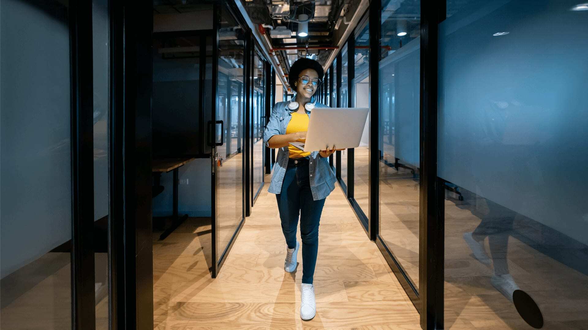 An agile software development expert using dynamic typing techniques to create an app using object oriented language.