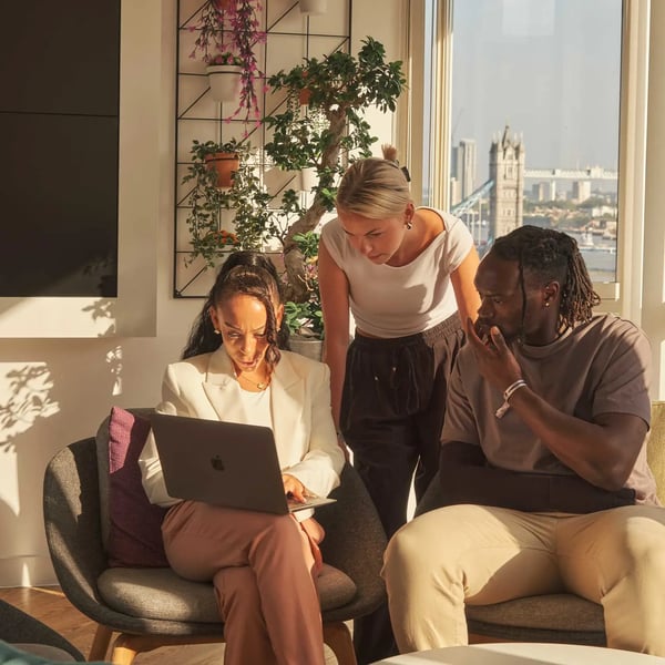 hero-on-campus-degrees-faqs_walbrook_cx1gpl