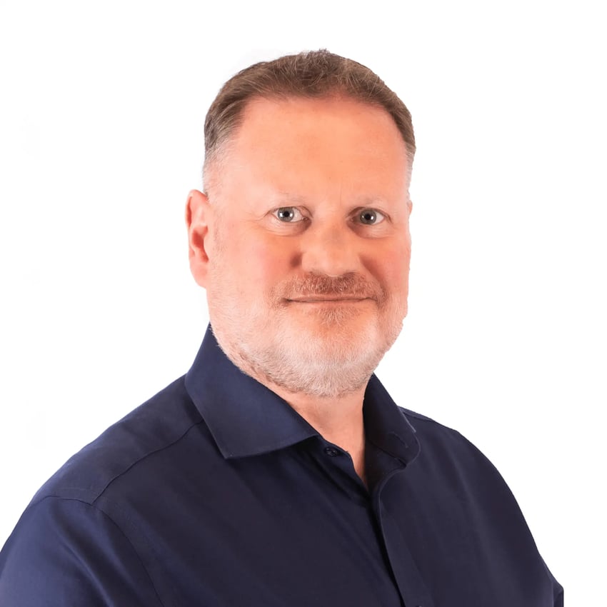 Headshot of Steve Hill, Vice-Chancellor and Chief Executive Officer of Walbrook Institute London