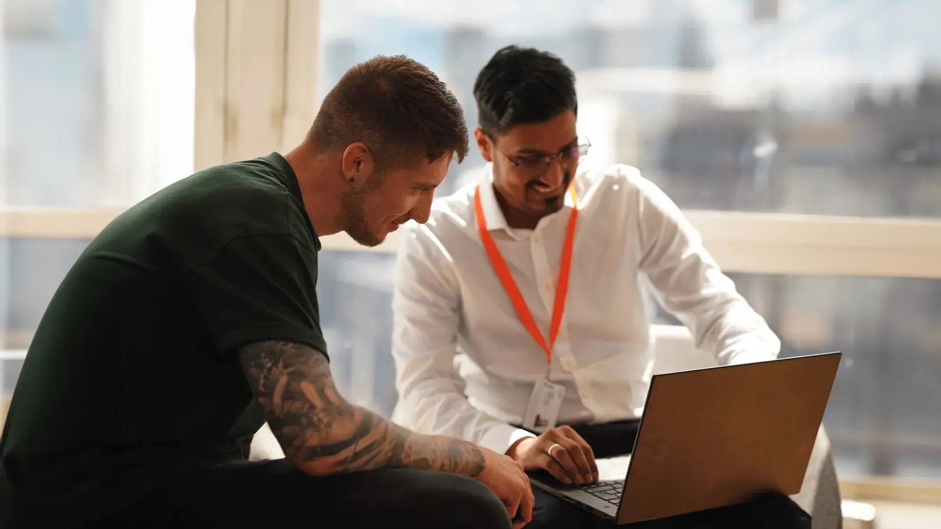 media-image-students-on-campus_Walbrook_szagvs